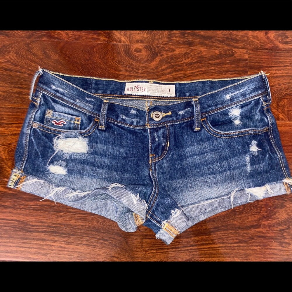 low waisted hollister denim shorts
